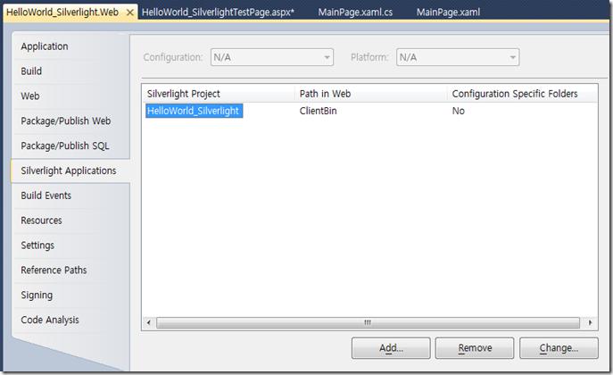 릴지릵으로한가지더생각해본다. 실버라이트프로젝트릶들때 ASP.NET 프로젝트도같이 릶들어졌는데, 이둘사이는어떻게엯결되어있을까? ASP.NET 프로젝트의프로젝트속성을보시면답이 나온다. ASP.NET 프로젝트쪽에 Silverlight Applications 라는탭이있어서여기에서다른실버라이트프로젝트와엯결을할수있게되어있다.