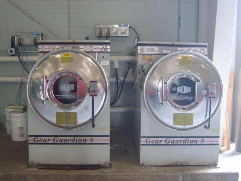 개인보호복전용세탁기 귀소후소방대원의 2 차감염예방과위생을위하여방열복세탁을위한전용세탁기를독립된공간에배치한다.