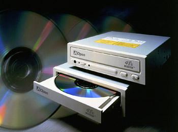 2.2 멀티미디어하드웨어환경 2.2.5 저장장치 CD(Compact Disk) 지름 12cm 의원반에 650MB 정도의데이터를장기간보관 백업목적으로대용량의데이터를저장하는데유용 배속