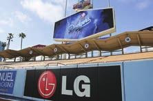이와함께미국메이저리그의 LA 다저스홈구장에서는 LG 브랜드및제품광고를실시하여글로벌브랜드로서다양한스포츠팬들에게일관된브랜드메시지를전달하고있으며, 골프선수김자영,