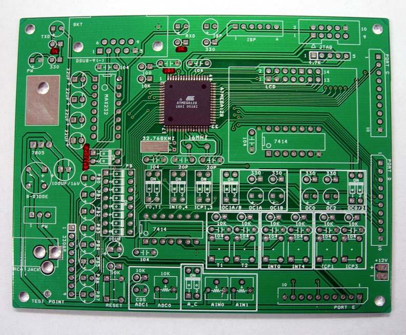 EZ-ATSTB PART Ⅲ : KIT 제작(MAIN 부) 제작과정은반제품제작을기준으로설명하도록한다. 제품상자를열면메인 PCB 는 [ 그림1] 같은모습이며 ATmega128-16AI 칩이납땜되어져있다. 1.