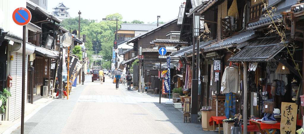 AREA08 INUYAMA 25 매년 6월1일부터 10월15일 사이 일본의 라인강이라고 불리우는 기소강에서는 1300년전통의 키소가와 우카이 (가마우지로 물고기를 잡는 것)가 개최된다.