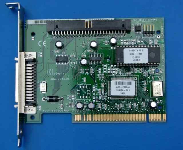 PCI 확장카드 31 AGP 슬롯 (Accelerated Graphics Port) PC에서 3차원그래픽표현을빠르게구현할수있게해주는버스규격 AGP
