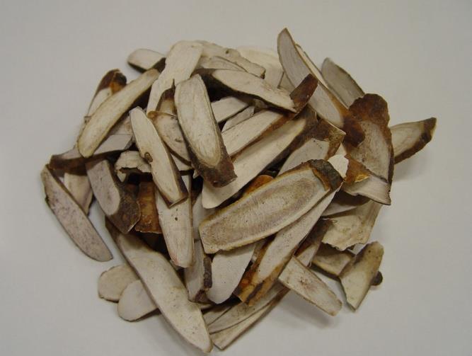 백작약 ( 白芍藥 ) Paeoniae Radix 이약은작약 Paeonia lactiflora Pallas 또는기타동속근연식물 ( 작약과 Paeoniaceae) 의뿌리 이다. 이약은정량할때환산한건조물에대하여알비플로린 (C23H28O11 : 480.