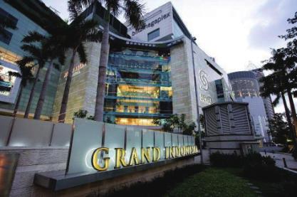 그랜드인도네시아 (Grand Indonesia) 그랜드인도네시아 (Grand Indonesia) 는쇼핑몰, 오피스타워, 호텔, 레지던스시설을갖춘복합건축물로전체임대면적이 64만m2 ( 약 19만 3천평 ) 규모에달합니다.