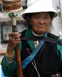Lakha 민족 : Lap, Lakha 인구 : 10,000 세계인구 : 10,000