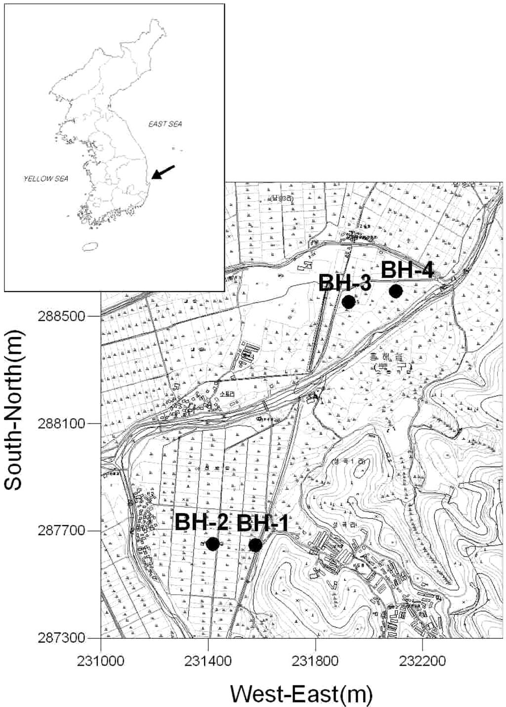 지질 개요 한반도 동남부에 위치한 포항지역은 지체 구조적으로 환동 해알칼리화산지구(Lee, 1977)에 속하며 제3기 포항분지 중부 를 점유한다. Fig.