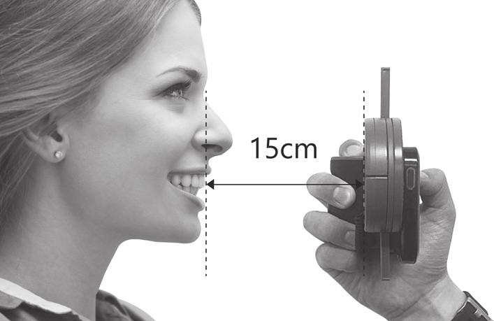 5. Recommendations for use Before photo taking - zoom setup Please set the camera of your smartphone with off-camera flash & 2.5-3 times zoom before your dental photography.