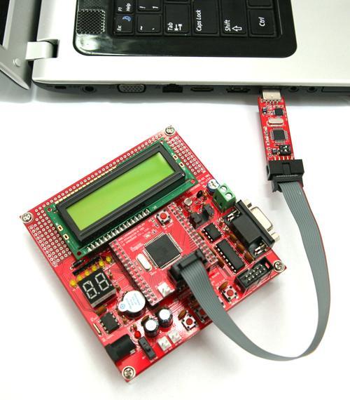 LK ATmega128 A2 트레이닝프로그램다운로드방법 (LK-USB AVR ISP 사용방법참조 ) AVR 마이크로컨트롤러의 ISP 기능을이용하여 PC에서컴파일러를이용하여프로그램코드를작성핚후, 결과파일 (XXX.Hex) 을 ATmega128의플래시메모리에다운로드하여구동하실수있습니다.
