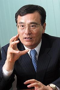 CFO 보도자료 지속경영하려면왜유능핚 CFO 가필요핚가?...CFO 개념이국내에본격적으로도입된것은외환위기이후.