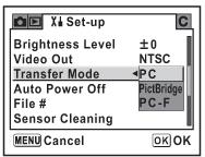 PC 에촬영한영상저장하기 (Windows ME, XP, 2000) 영상을 PC 에전송하려면먼저카메라의전송모드를 [PC] 로설정해야합니다. 1. 카메라의 MENU버튼을누릅니다. 2. [ 촬영모드 ] 나 [ 재생모드 ] 모드가나타납니다. 3.