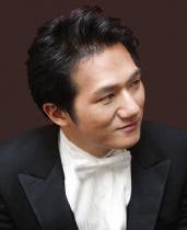 2017 포항시민과함께하는지휘자금난새와뉴월드필하모닉오케스트라의 <United Symphonies> 지휘자 _ 금난새 (Maestro Gum Nanse) 피아니스트 _ 유영욱 (Pianist Ian Yungwook Yoo) Program 라흐마니노프 피아노협주곡 2 번 C 단조, Op.