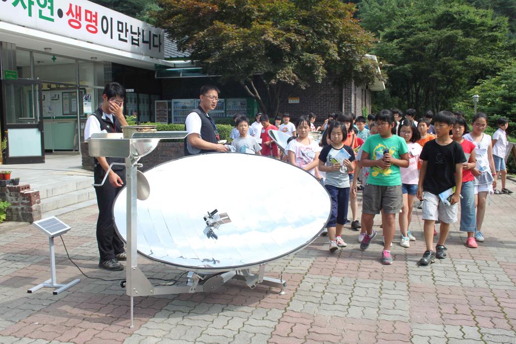 13. 인간자연생명이만나는저탄소녹색성장환경교육 : 강원도자연학습원 : 강원원주시소초면학곡리 1008 번지 홈페이지 : www.chi1288.co.