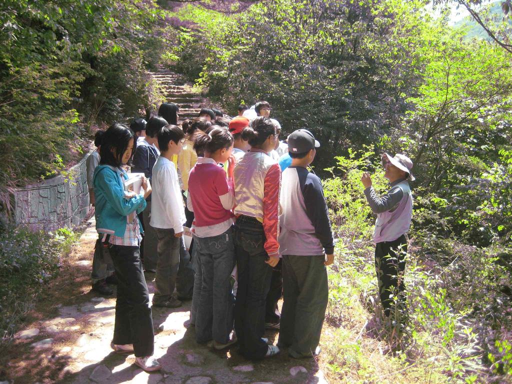 7. 찾아오는환경교실 ( 덕유산생태학습 ) : 전라북도자연환경연수원 : 전북무주군안성면공정리 173-1 홈페이지 : http://www.jayeon.or.