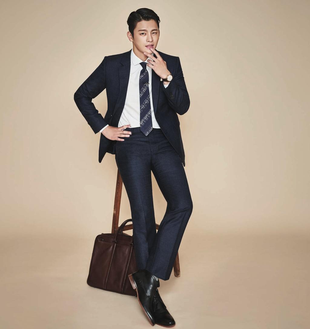 + Falling in a SUIT SHOP INFO Kidult Look 발행일