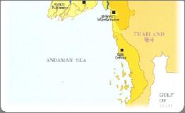 서부로는인도및방글라데시와접경 ) 면적 : 678,675 km 2 ( 한반도의약 3 배 ) 기 후 : 열대성몬순기후 민족 : 버마족 70%, 소수족 25%( 카친, 카렌, 친, 샨,