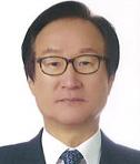 인터넷주소분쟁조정위원회위원및위원장 (2004~2014 년 ), 한국정보법학회회장 (2006~2011 년 ) 등을역임하였다.