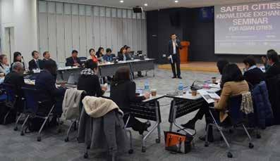 언론에서 본 서울정책 수운영사례 Ⅰ 다자간 지식공유 SHARING 아시아 안전도시 지식공유 세미나 개최 서울시는 2013년 11월 GNSC 1 운영위원회의 아시아 지역 대표로 위촉된 이후 안전도시 구축 및 확산을 위한 국제적 활동에 적극적으로 참여해 오고 있습니다 지난해 9월 개최된 제2차 GNSC 운영위원회 및 유엔개발정상회의에서 각국 참가도시들은 범죄