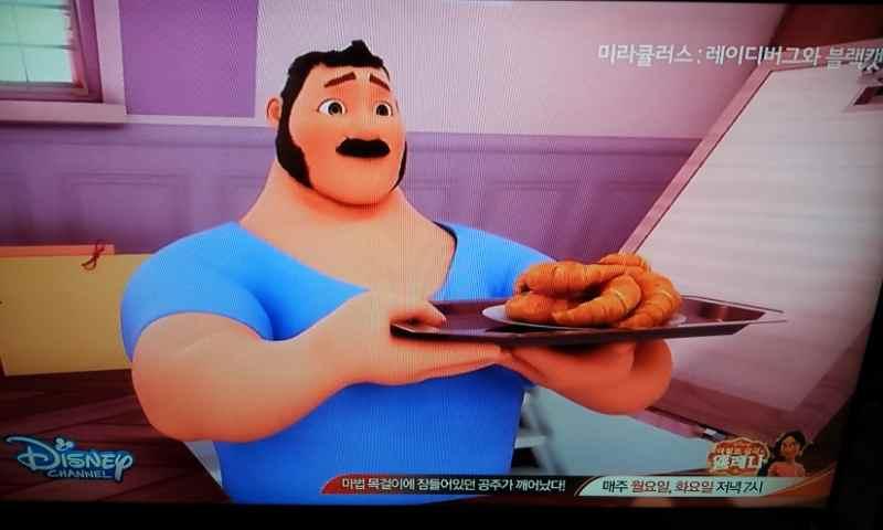 공동육아의바람직한단면을보여 주며즐거워하는딸의모습을통해남성또한양육에능할수있다 는면모를보여줌.