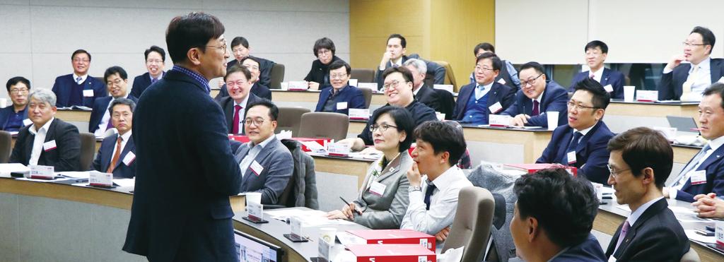 Alumni Testimonials 배동진 강태환 허상구 흥해 회장 삼탄 대표이사 부회장 대전지방경찰청 20기 33기 홍성지청장 39기 세상을 살다 보면 무엇을 어떻게 해야 좋을지 전혀 KAIST AIM에는