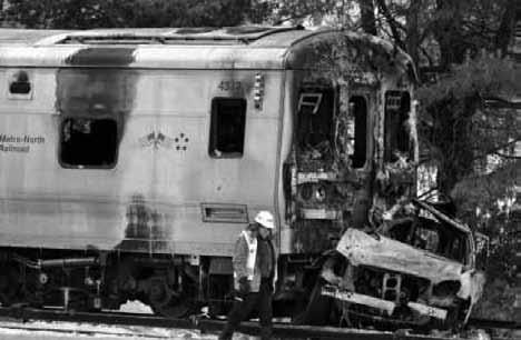 이유화 < 그림 2> 2015 년 2 월뉴욕주철도건널목사고 ( 출처 : 연합뉴스 ) 로인하여사망하거나부상당한사람이매해평균 13 명에달한다고발표되었다.