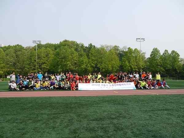 5. 희망 F.C 축구단 (4) 센터내프로그램및취업에의연계활동 성프란시스인문학대학, 사회적기업인자전거사업에의유입이이루어짐.