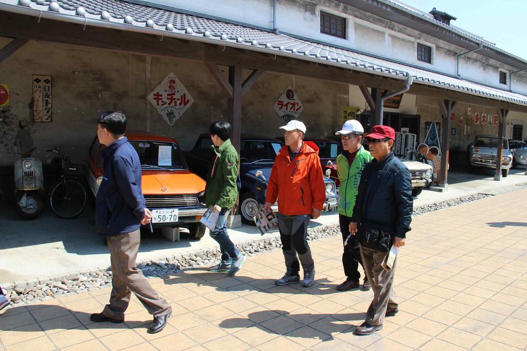 이에주민들이주축이되어지역의자원을활용하여상점가를복원 할수있는방법에대하여열띤토론을거쳤으며, 건축재생, 역사재생, 상품재생, 상인재생의콘셉트로마을을복원하기시작하였다.