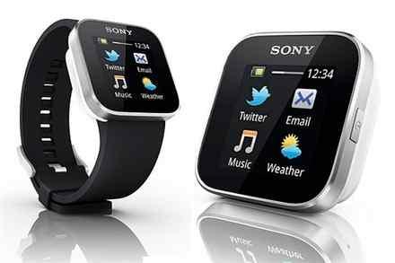 스마트시계 (Smart Watch) 의확산과전망 제품명이미지특징 Sony Smart Watch - 1.3인치, OLED 디스플레이 - 와이파이, 블루투스채용 - 전화수신및발신, 이메일, 문자, SNS 실시간확인, 뮤직플레이어기능 - 안드로이드폰지원 - 스마트폰과연계하여각종정보를표시하고제어하는데중점 - 149.