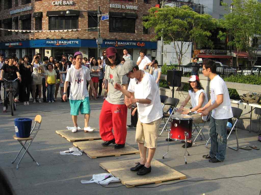 지역커뮤니티구성 : 지역주민, 창작, 콘텐츠기업이참여하는커뮤니티구성 콘텐츠공유가치확산 :