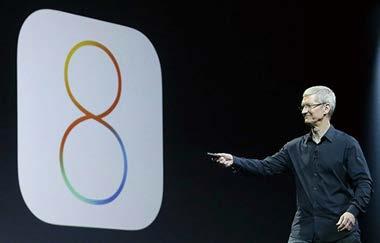 모바일 OS: ios 버전 ios 7 2013 년 6 월 WWDC 2013 에서공개됐고, 같은해 9 월 19 일부터정식배포됐다. 디자인적으로큰변화가있었던버전으로최근모바일 UI 디자인의트렌드로자리잡은플랫디자인형태로공개됐다. 눈에띄는변경점중하나는 ios 의아이덴티티중하나였던밀어서잠금해제가화면전체를밀도록바뀌었다는것.