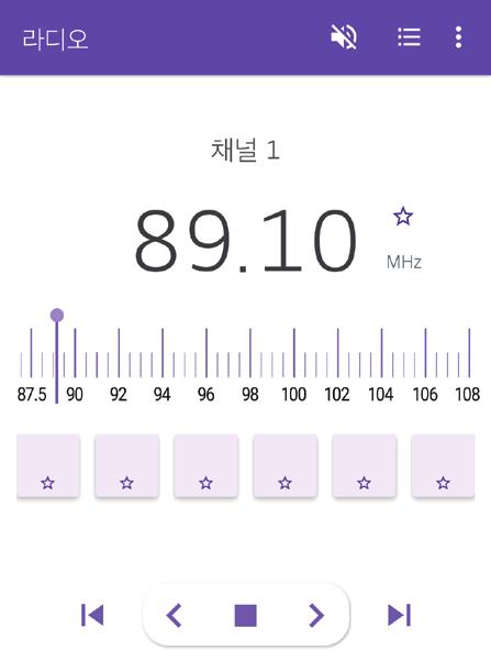 라디오 애플리케이션 헤드셋을연결한후라디오를청취할수있습니다. 1. 휴대전화에헤드셋을연결하세요. 2. 앱화면에서 [ 라디오 ] 를누르세요. 3. [ 채널스캔 ] 을누르세요. 채널스캔후추후진입시채널스캔여부팝업은표시되지않습니다. 4. 원하는채널을선택후청취하세요.