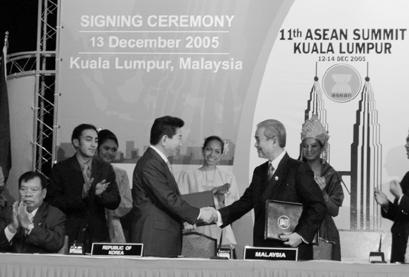 13 2 협정의의의및기대효과 한국과 ASEAN은 1989년부문별대화관계 (Sectoral Dialogue) 를수립하였으며 2년후인 1991년완전대화상대국관계 (Full Dialogue Partnership) 로격상되었다.