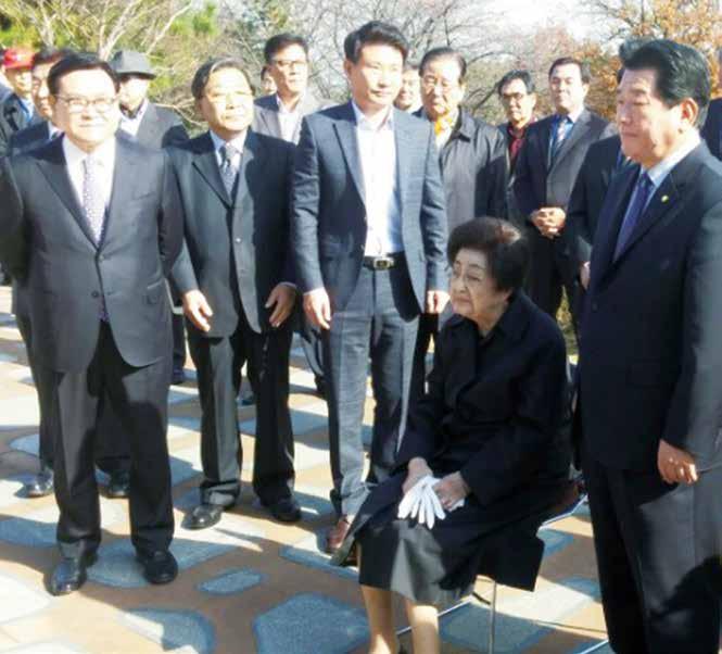 지역발전을위한마지막선택믿고맡길새사람은신문식뿐입니다! 호남의기분좋은변화지금이아니면늦습니다. 연륜과경륜의호남정치인!