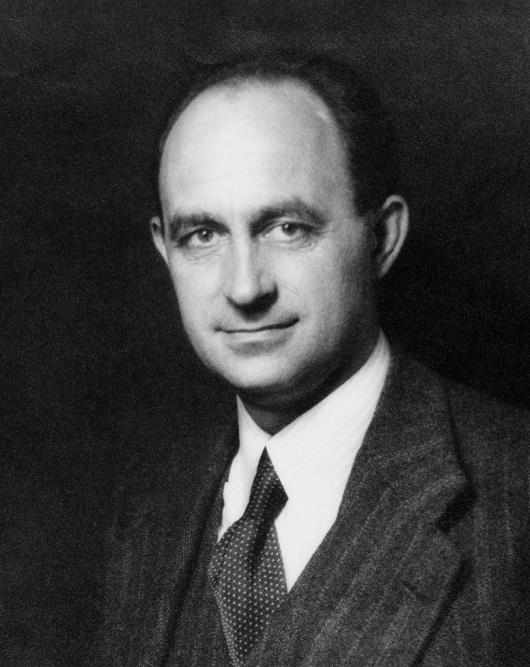 1929 de Brogile: 전자의파동적성질 1932 Heisenberg: 양자역학의공헌 1933 Schroedinger, Dirac: 원자이론