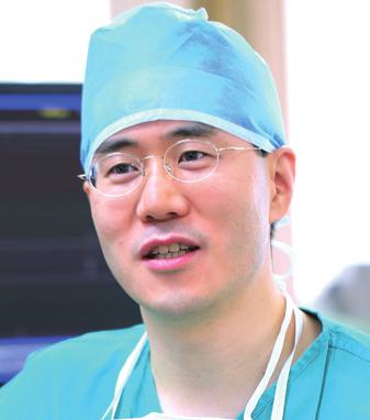 Transvenous Extraction of 30-year-old Pacemaker Leads in a Patient with Eisenmenger Syndrome ECG & EP Cases 연세대학교의과대학내과학교실엄재선 / 정보영 Jae-Sun Uhm, MD, PhD; Boyoung Joung, MD, PhD Division of