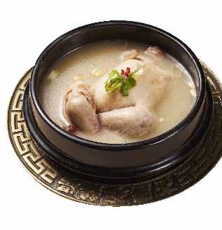 삼계탕류 参鸡汤类 Korean Traditional Ginseng Chicken Soup Korean ginseng chicken soup, also known as samgyetang, is a famous healthy food amongst Koreans.