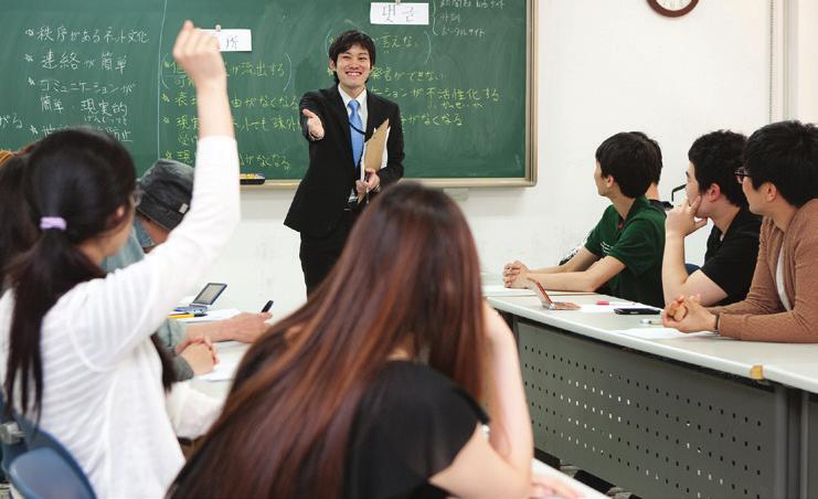 각전공과정의지역언어영역에서는해당지역의언어를단계적으로심화학습하며, 지역학탐색영역에서는사회, 문화, 역사를횡단하는폭넓은학습을하고, 지역학응용영역에서는세미나형식을통해기업문화, 국제관계, 정치경제상황을심층적으로학습합니다.