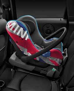 차량내 ISOFIX 부속품에 MINI Baby Seat 를부착하기위해 ISOFIX 베이스와함께사용됩니다.