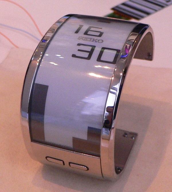 16 [ 그림 3] Seiko Watch 와 Seiko Epson 이공동개발한시계 최근들어 E-Ink