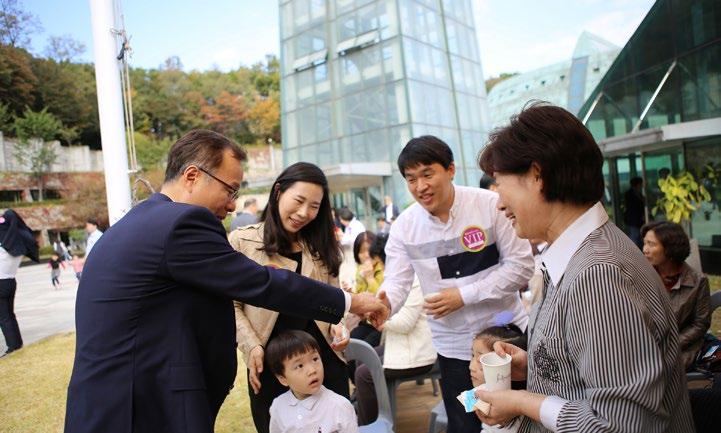 교회를섬기는아름다운모습을보면그마음을렌즈에담고싶습니다.