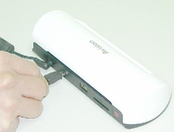 4. USB 케이블 ( 스캐너와함께제공 ) 의작은단자를스캐너의 Mini ( 미니 ) USB 커넥터에연결합니다. 5. PC 를켠다음 USB 케이블의큰단자를사용자 PC 의 USB 포트에연결합니다. 6.