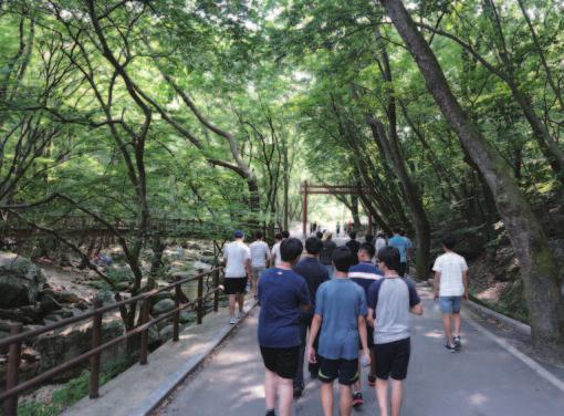 선택주말은내가누구인지를알아가면서가족안에서의관계를생각하고, 나아가나의소명까지서로마음을열고대화를하는기회를제공하고있다.