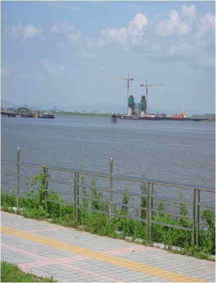 신압록강대교건설현장 주 : 2012