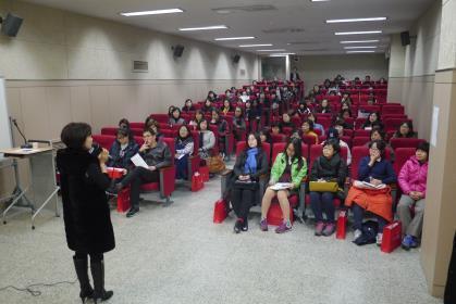 본교의특성화프로그램의사교육이필요없는공교육모델구축을그목표로하고있다.