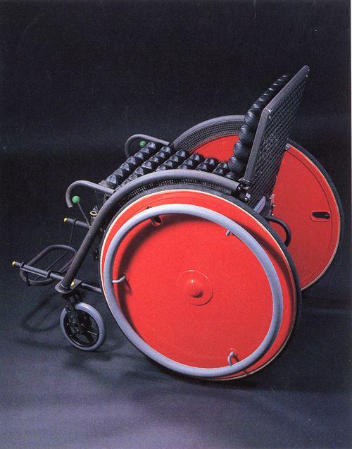 형태 (Form) 표면 (Surface) 몸체 (Main frame) 추진바퀴 (Rear Wheel) 팔걸이