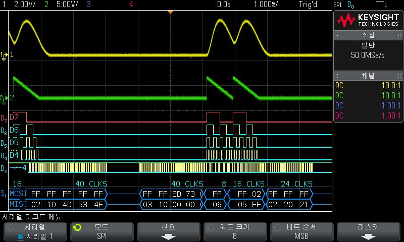 I2C/SPI 트리거링및시리얼디코드 25 SPI 디코드해석 앵글파형은활성버스를나타냅니다 ( 패킷 / 프레임내부 ). 중간레벨청색라인은유휴버스를나타냅니다. 프레임에포함된클럭수는프레임위오른쪽에밝은파란색으로표시됩니다. 디코딩된 16 진수데이터값은흰색으로표시됩니다. 프레임경계내에충분한공간이없을경우디코딩된텍스트가관련프레임의끝부분에서잘립니다.