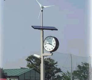 기업 Kaneso 제품 Hybrid Eco Street Lamp (with clock) 시계탑과가로등을통합한형태로서태양열과풍력을이용함 ; 맑은날은햇빛을받아들이고바람부는날에는바람을이용하여에너지를저장함