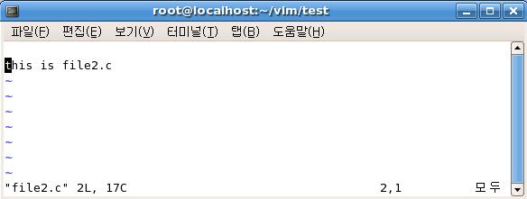 70 네트워크프로그래밍및실습 $vi * 또는 vi *.c 위명령을내리면다음그림과같이 file1.c 파일이열린것을확인할수있다. 그림 78 file1.c의내용 보기에는 file1.c 파일밖에열리지않은것으로보인다. 그렇지만 vim 내부적으로는세개의파일이 다열려있는상태다. 열려있는각파일은 vim 의파일버퍼에들어있게된다.