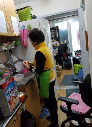 김노원님은방문요양외에도 2주에한번방문목욕서비스를받고있는데, 방문목욕서비스를제공하는곳은인근의다른재가급여센터다.