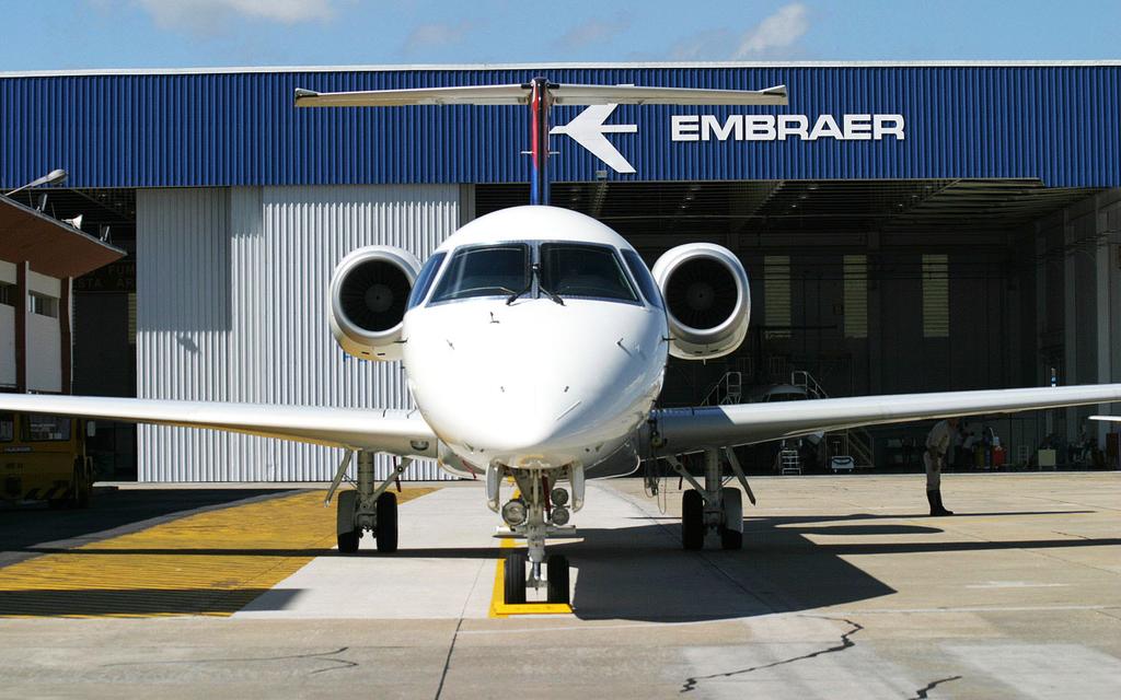 embraer.